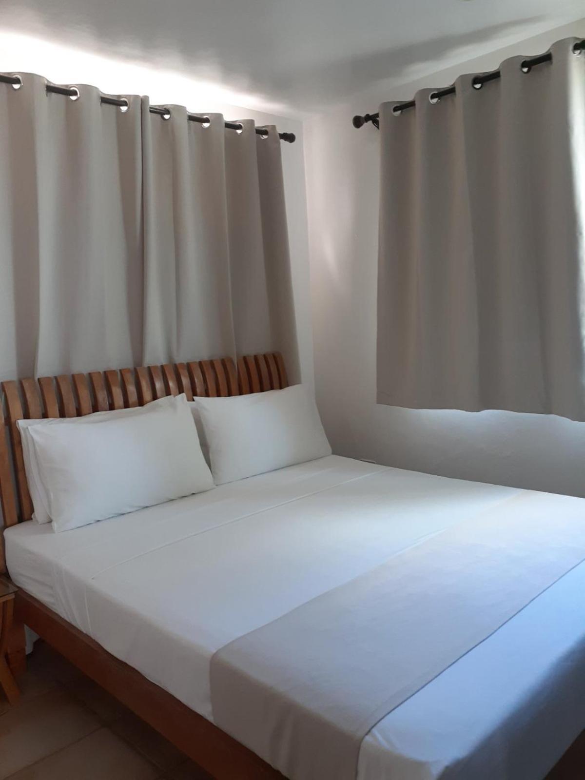 Bluewaves Beach House Balabag  Bagian luar foto