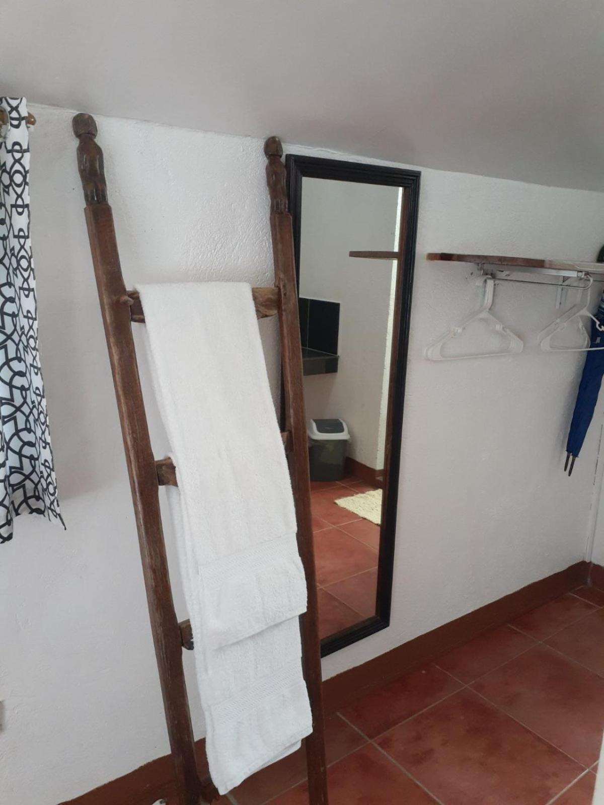Bluewaves Beach House Balabag  Bagian luar foto