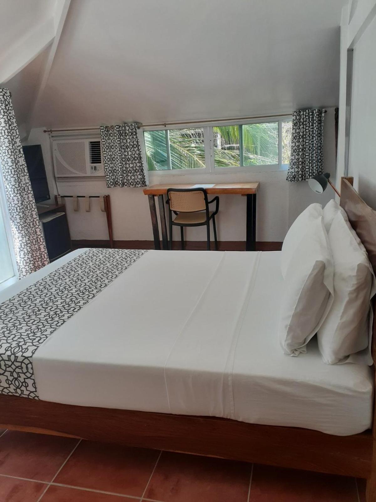 Bluewaves Beach House Balabag  Bagian luar foto
