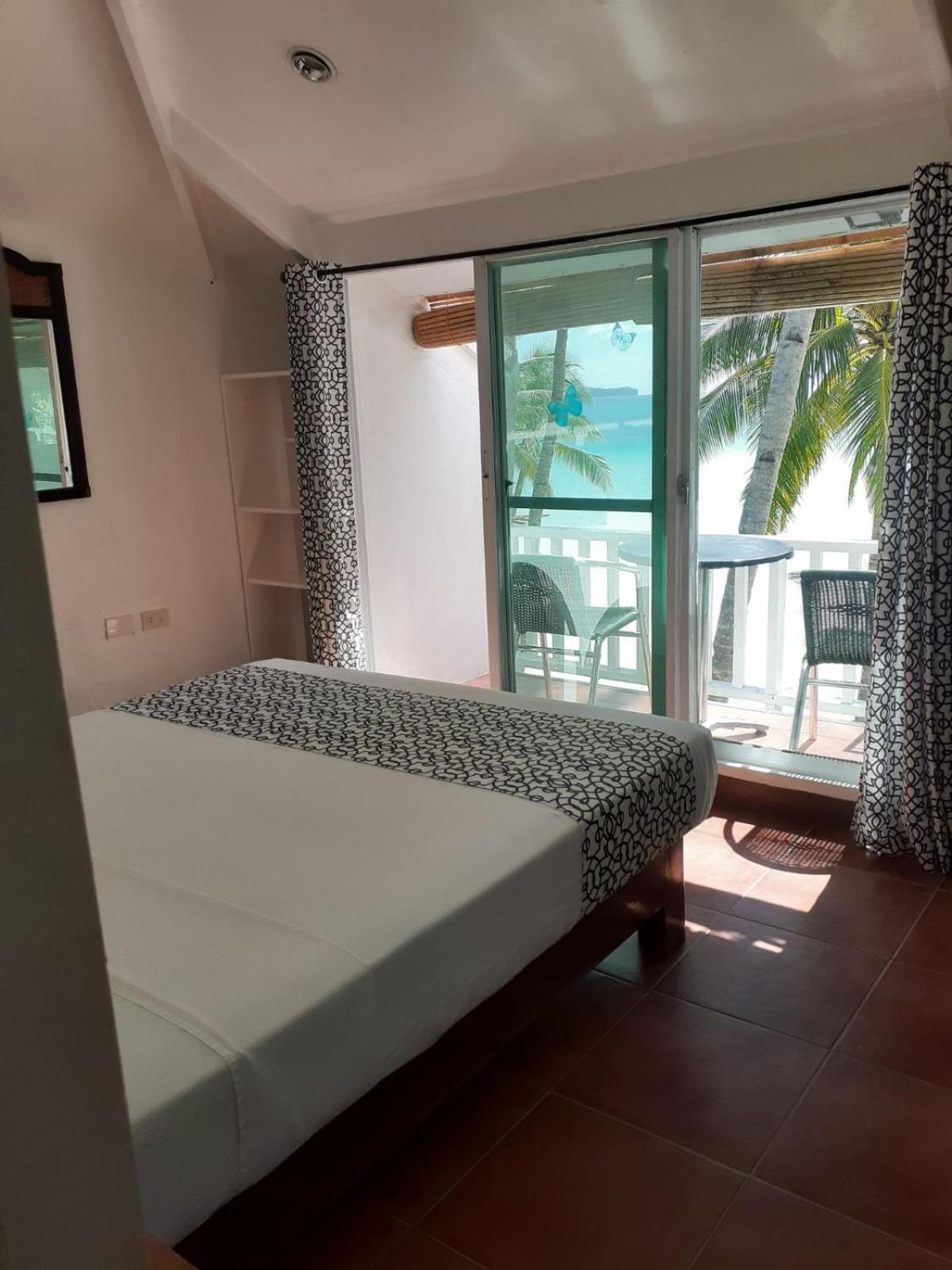 Bluewaves Beach House Balabag  Bagian luar foto