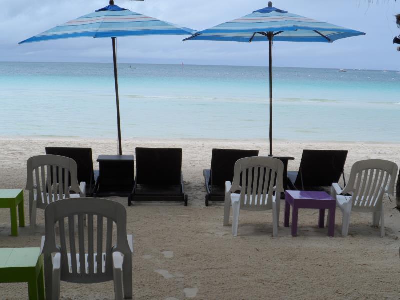 Bluewaves Beach House Balabag  Bagian luar foto