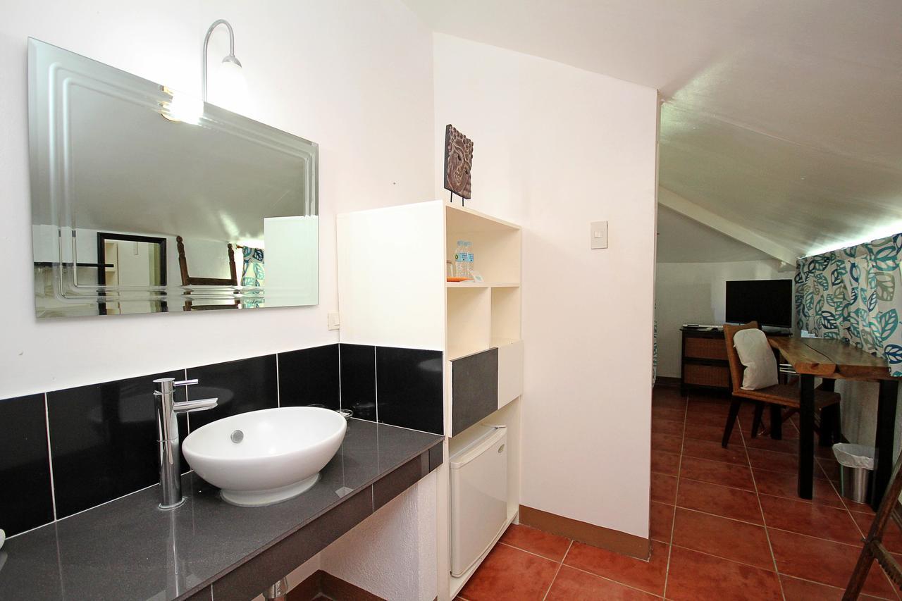 Bluewaves Beach House Balabag  Bagian luar foto
