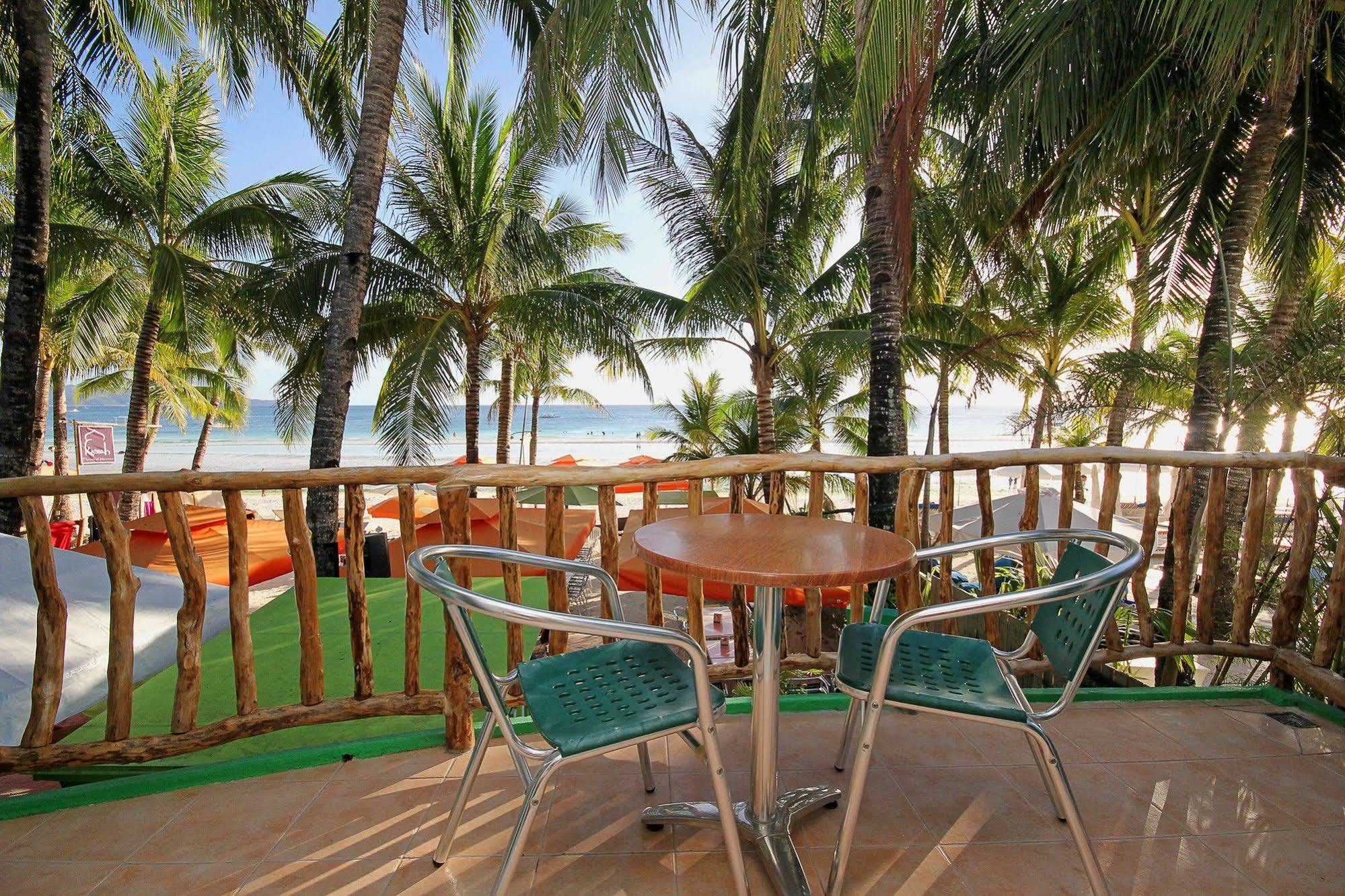 Bluewaves Beach House Balabag  Bagian luar foto